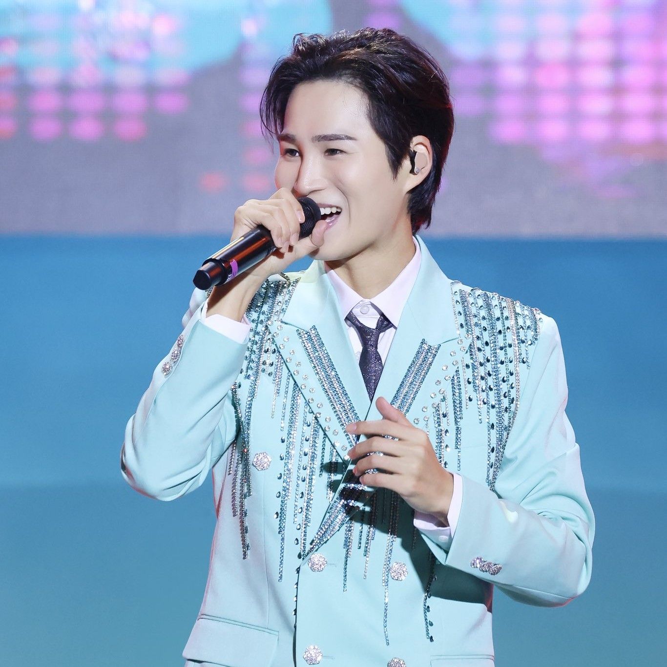 金熙栽的最新照片