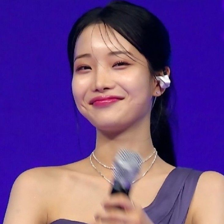 A moment captured by a fan of Kim Soyeon (2004)