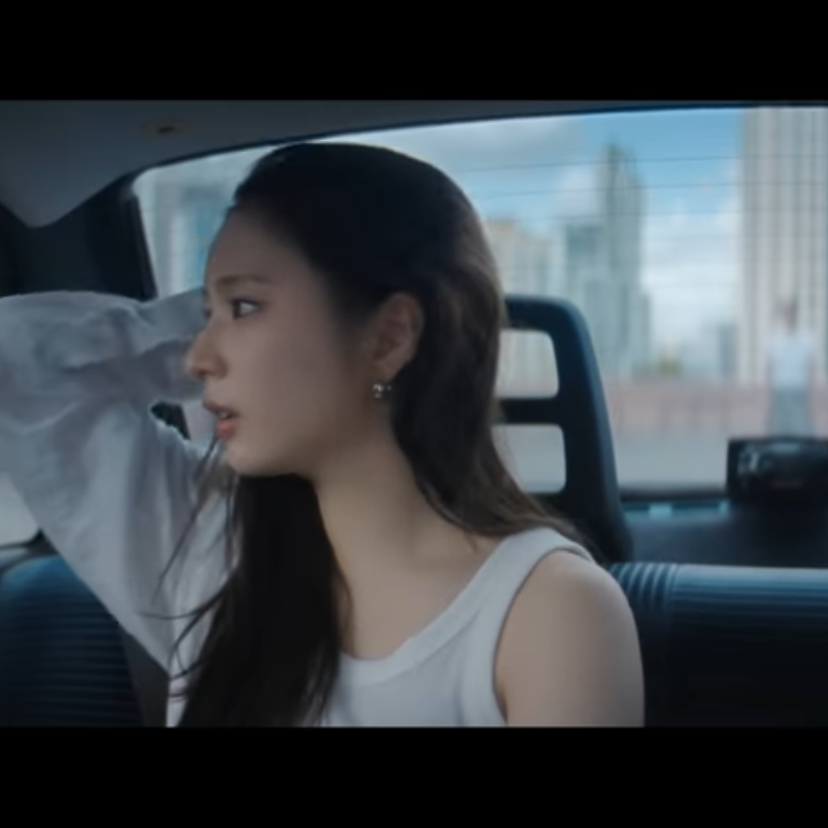 A moment captured by a fan of Shin Sekyung