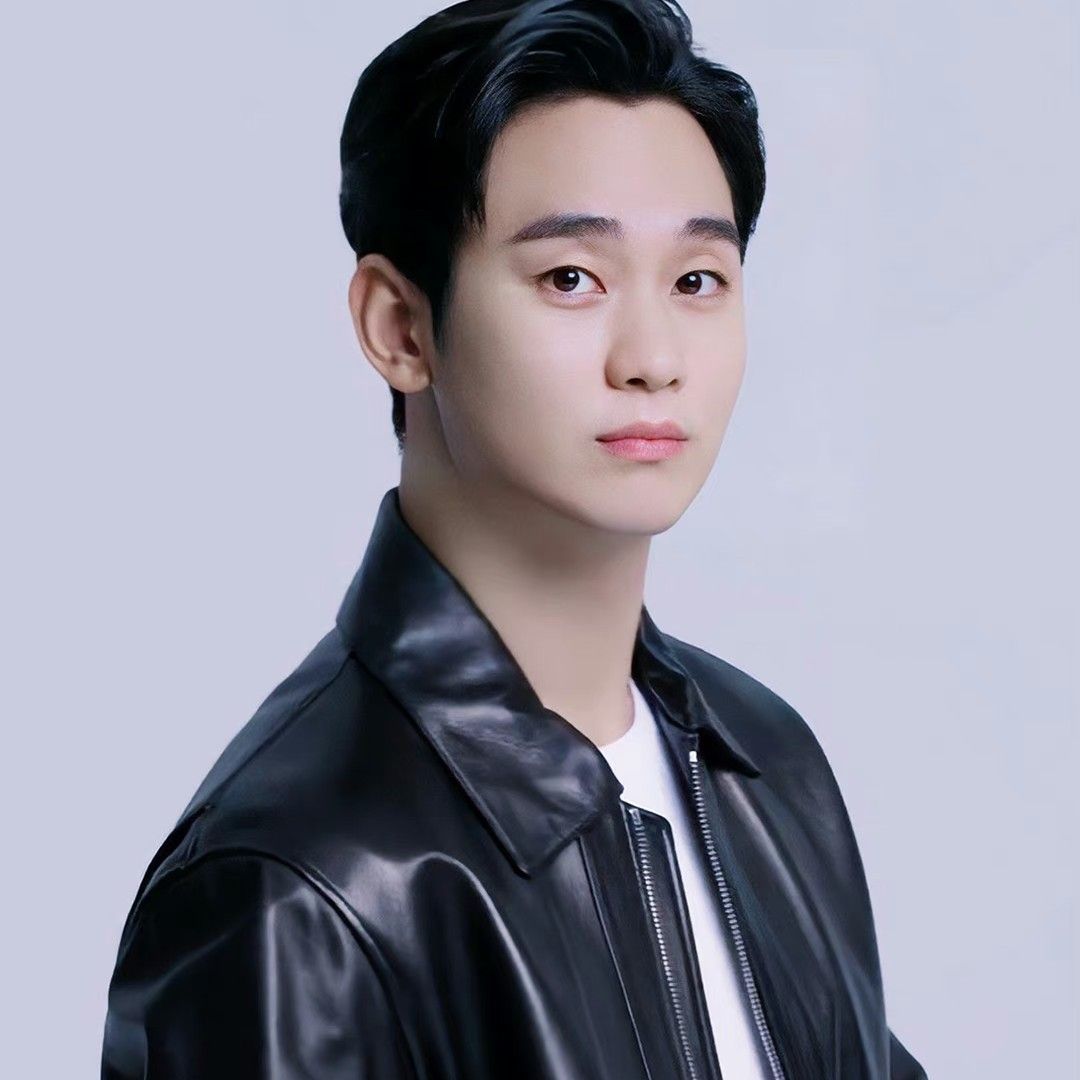 金秀賢的最新照片