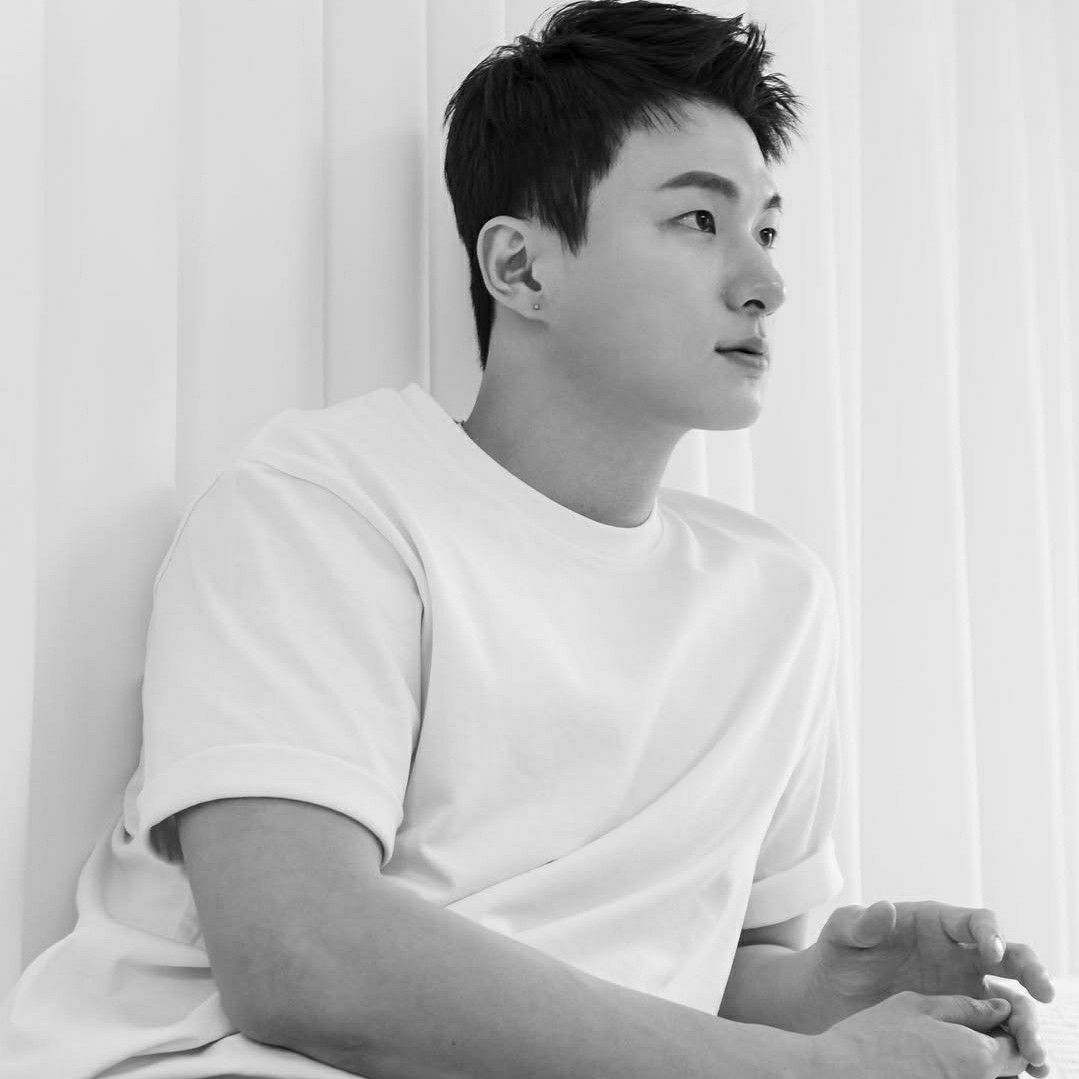 Latest photo of Shin Seungho