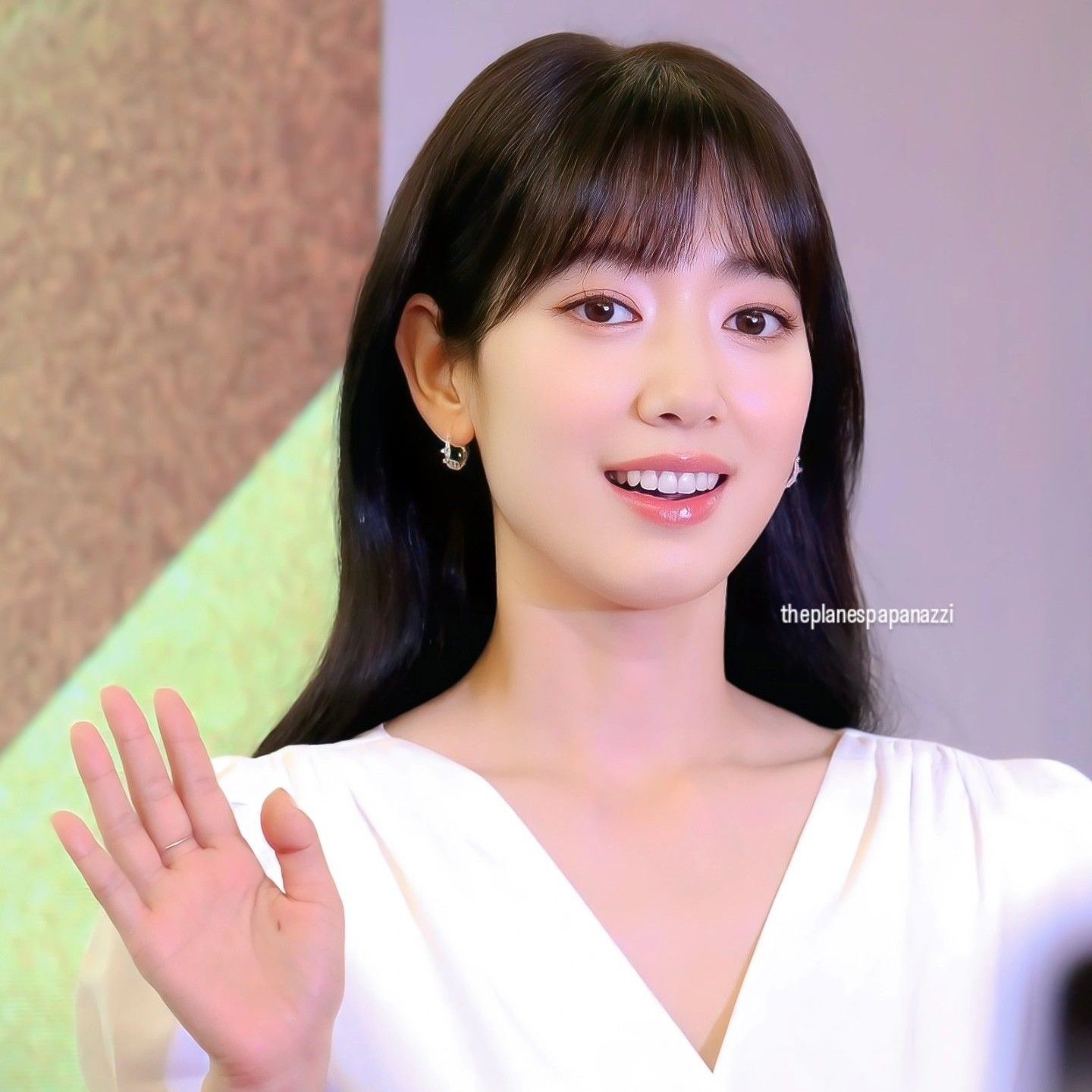 A moment captured by a fan of Park Shinhye
