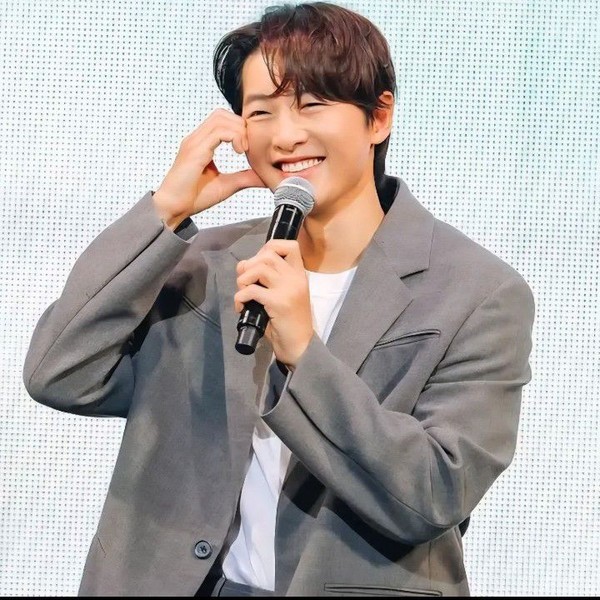 Popular profile image of Song Joongki selected by vote