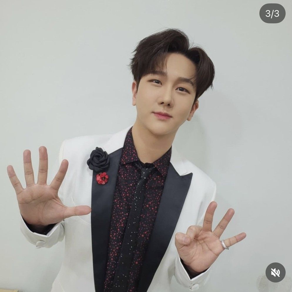 Behind-the-scenes cut of Kim Soochan
