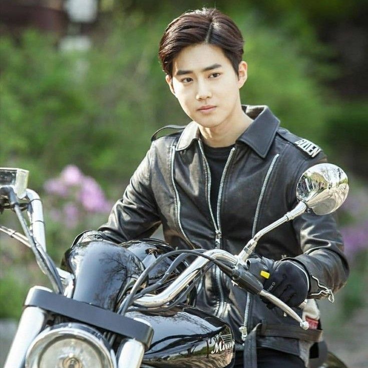 Behind-the-scenes cut of Suho