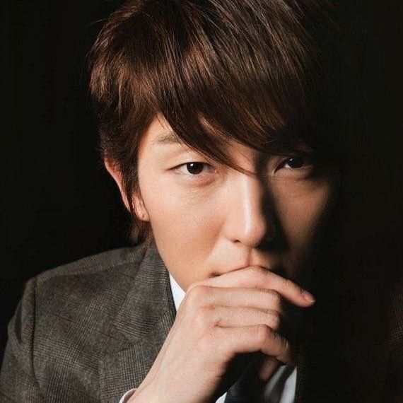 Behind-the-scenes cut of Lee Joongi
