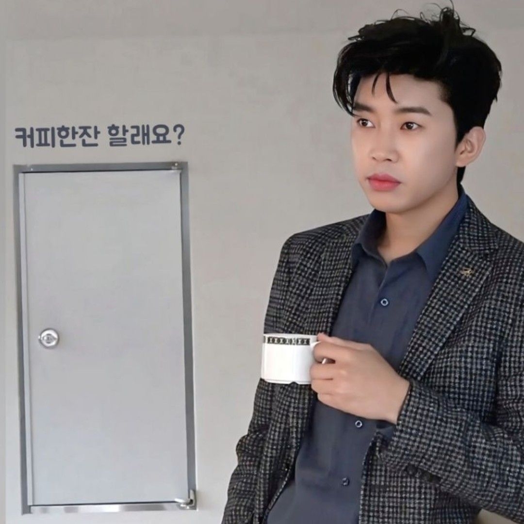 Foto terbaru dari Lim Youngwoong