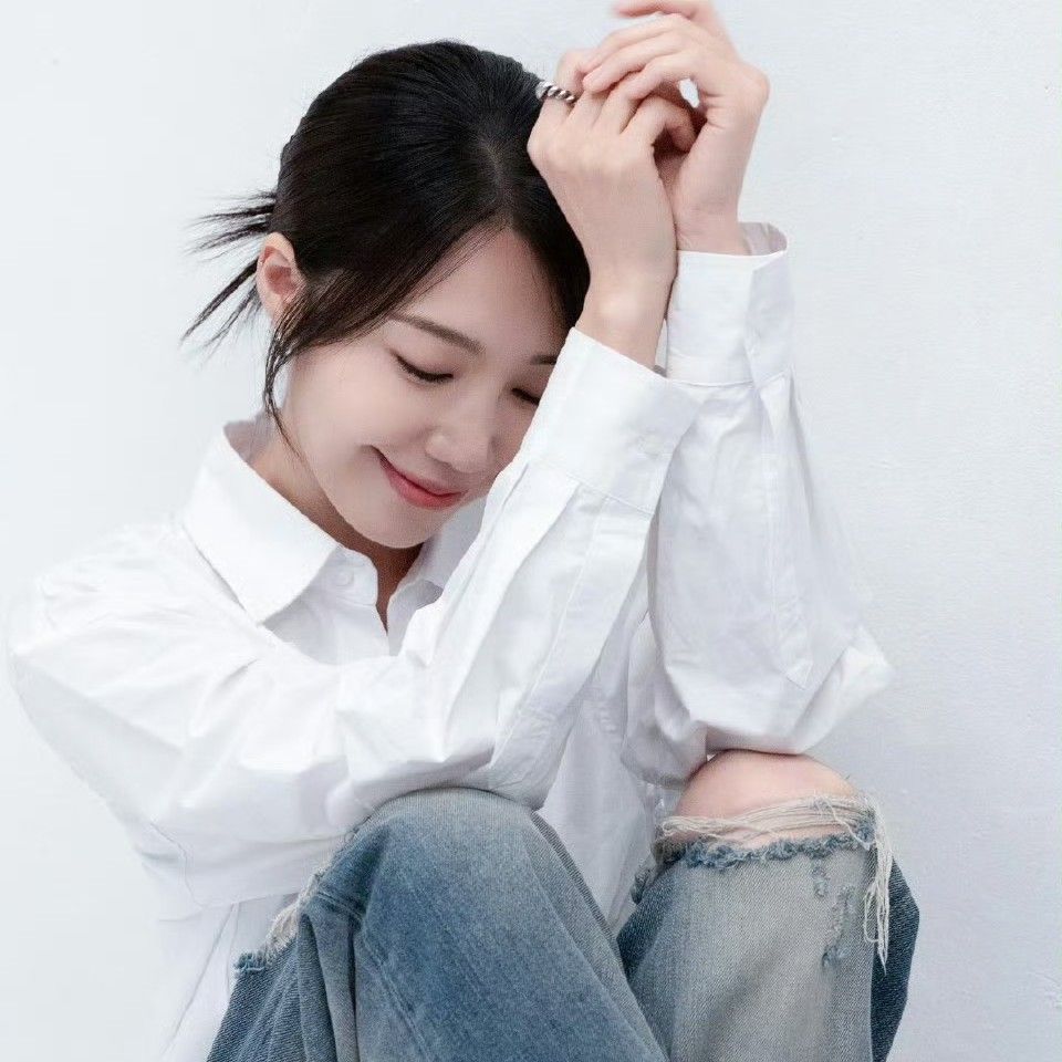 Recent activity shot of Jung Eunji