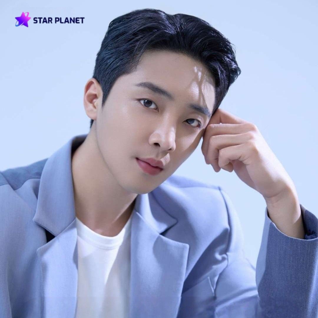 Behind-the-scenes cut of Hwang Yunsung