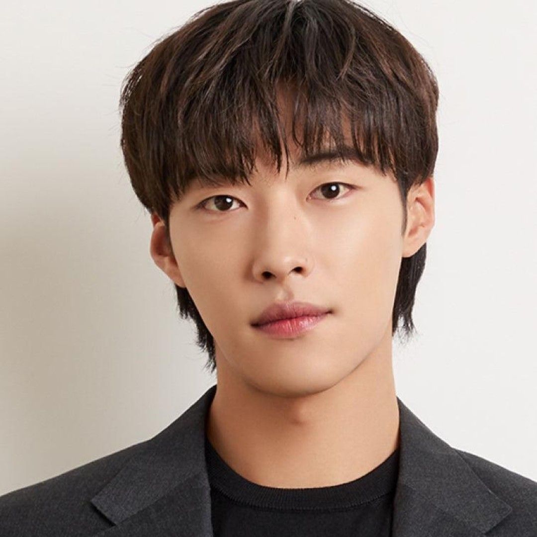 Behind-the-scenes cut of Woo Dohwan
