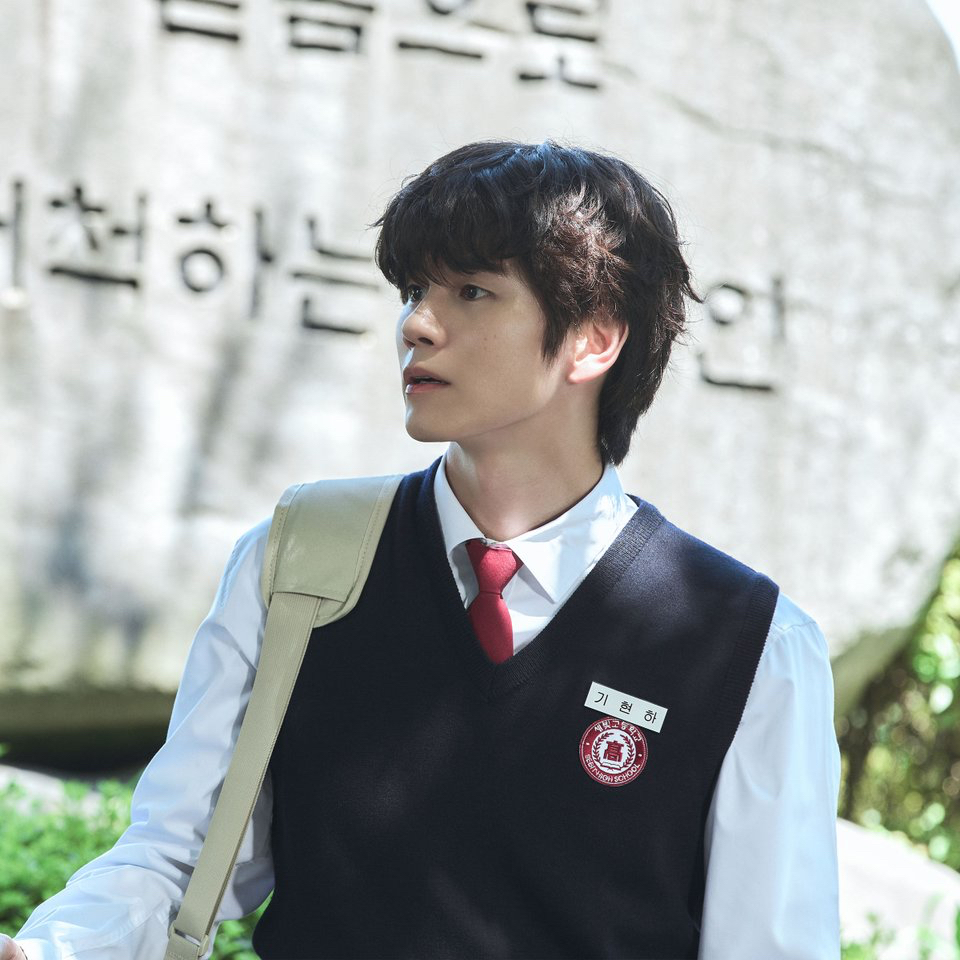 邕圣祐的最新照片