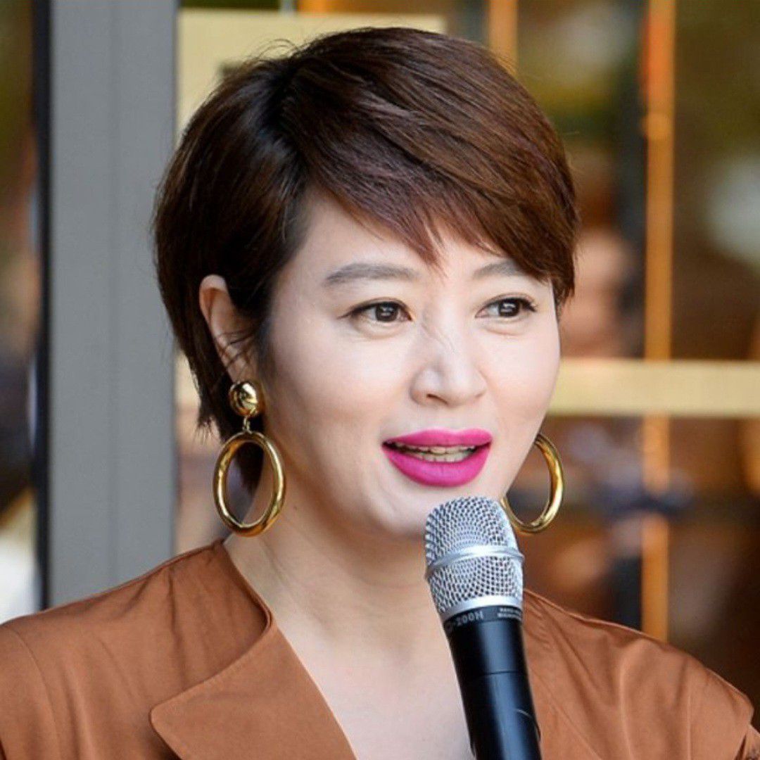 Behind-the-scenes cut of Kim Hyesoo