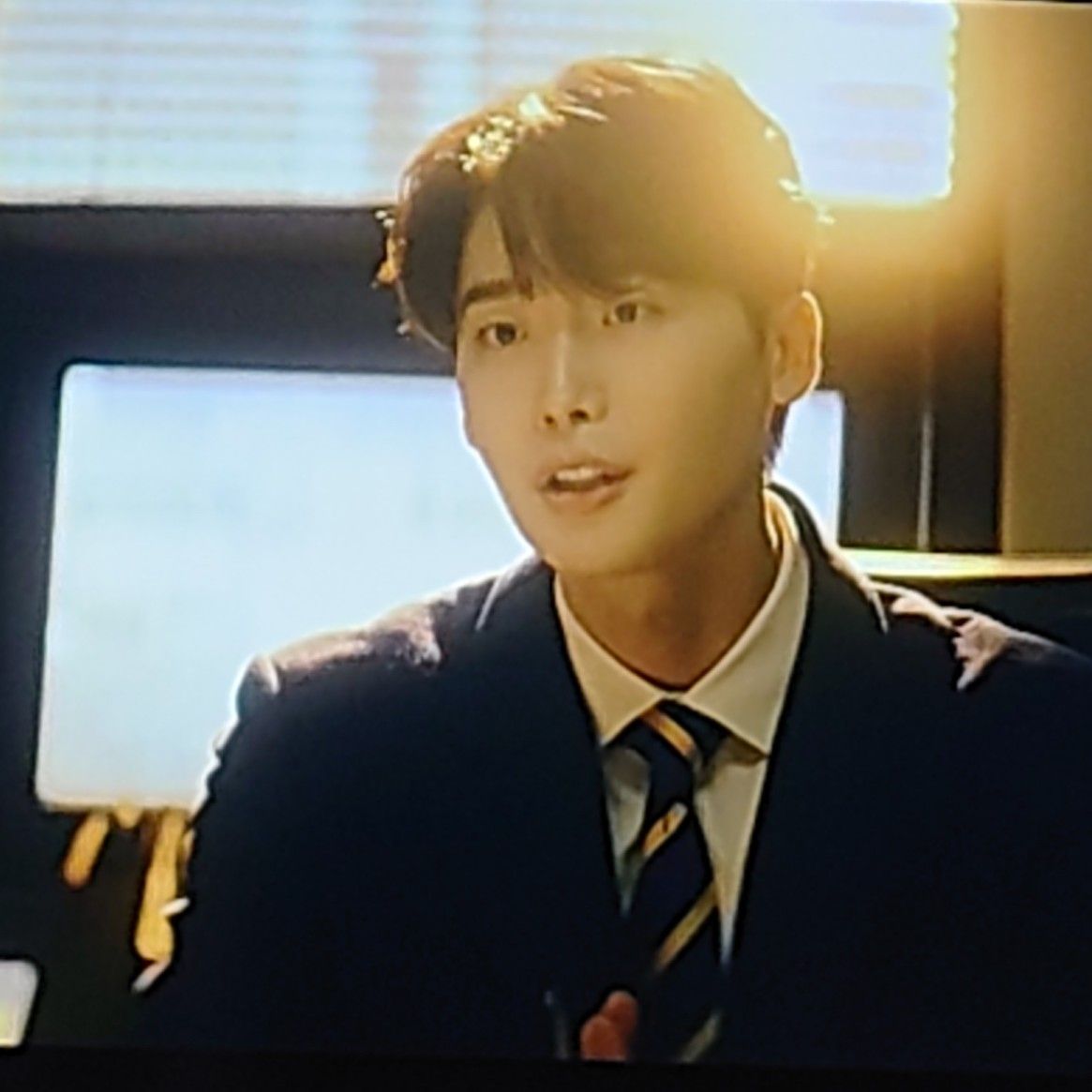 Latest photo of Lee Jongsuk