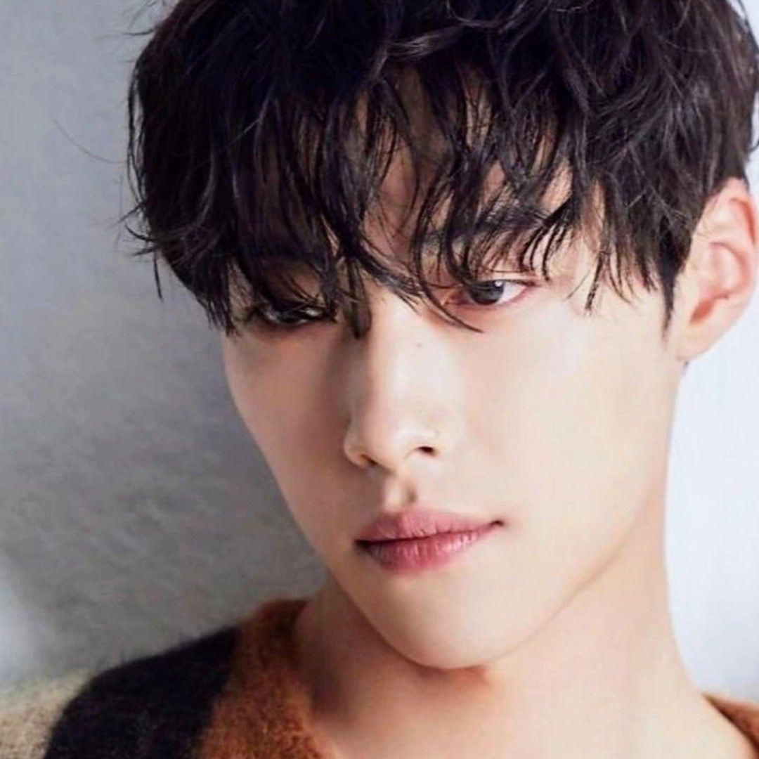 A moment captured by a fan of Woo Dohwan