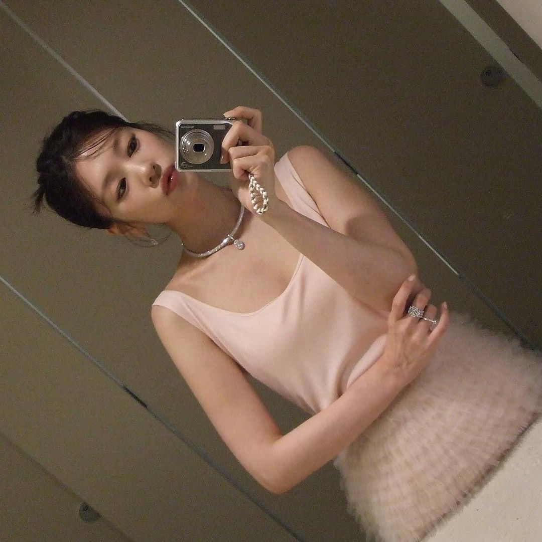 Recent activity shot of Jung Somin