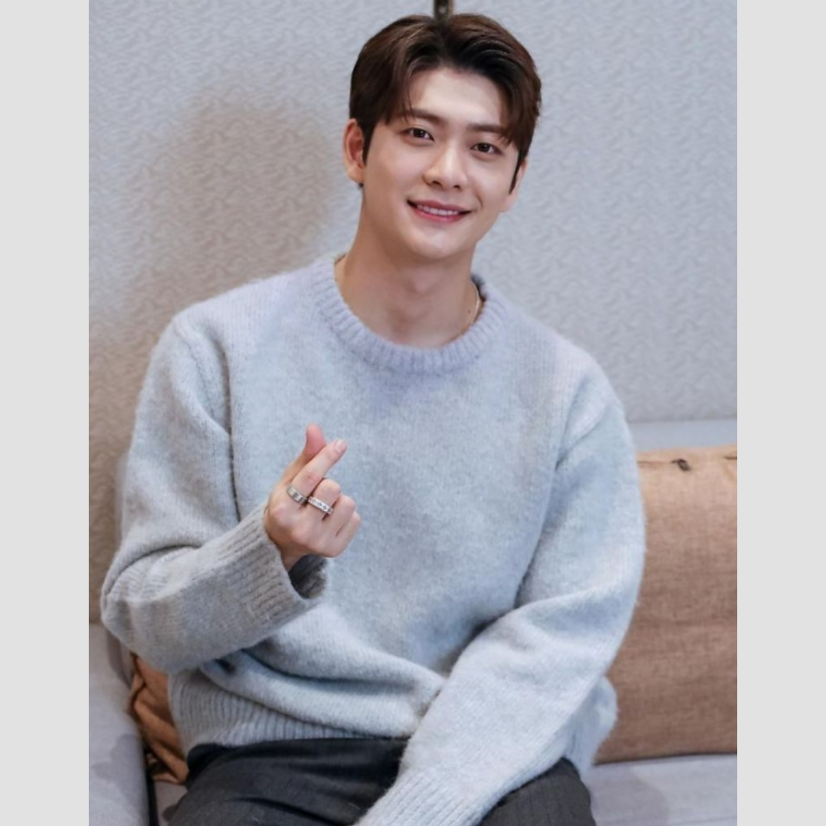 Behind-the-scenes cut of Kang Taeoh