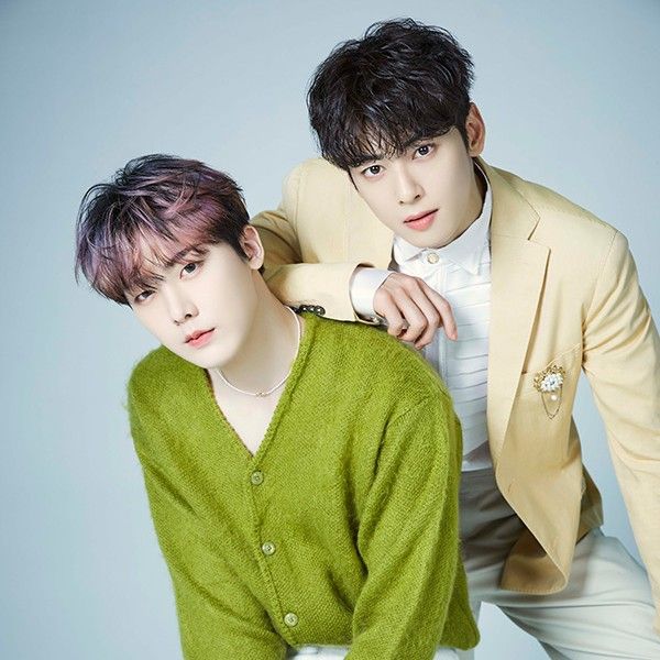 Latest photo of Cha Eunwoo