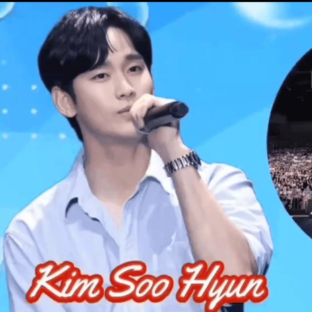 A moment captured by a fan of Kim Soohyun