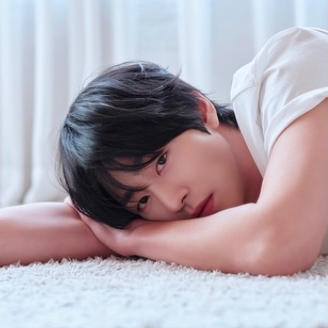 Behind-the-scenes cut of Ahn Hyoseop