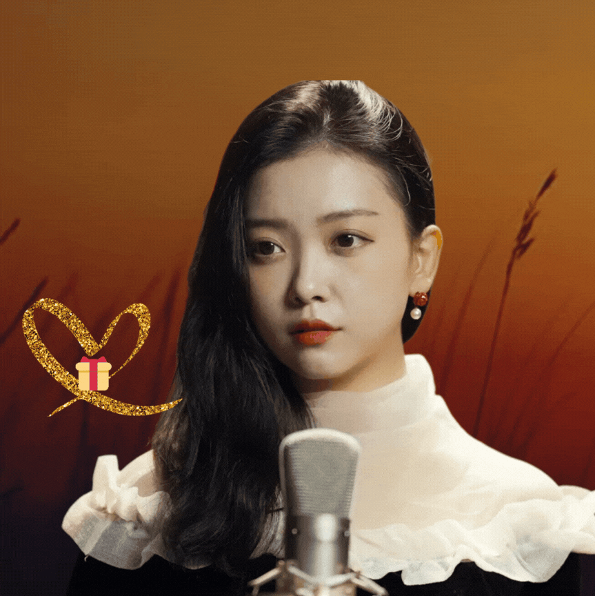 A moment captured by a fan of YOYOMI