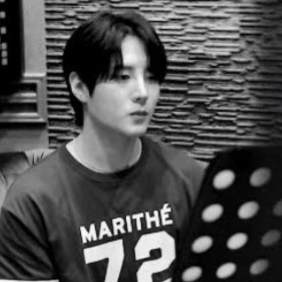 金俊賢的最新照片