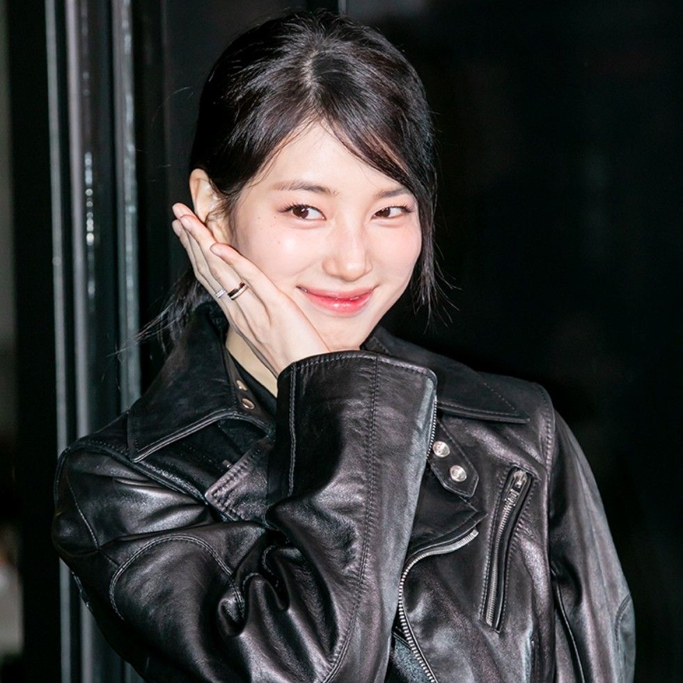 A moment captured by a fan of Bae Suzy