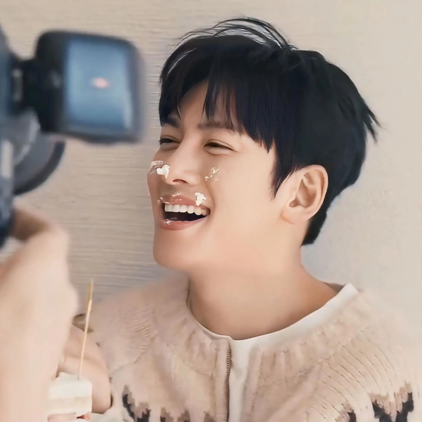 粉丝拍下的池昌旭瞬间