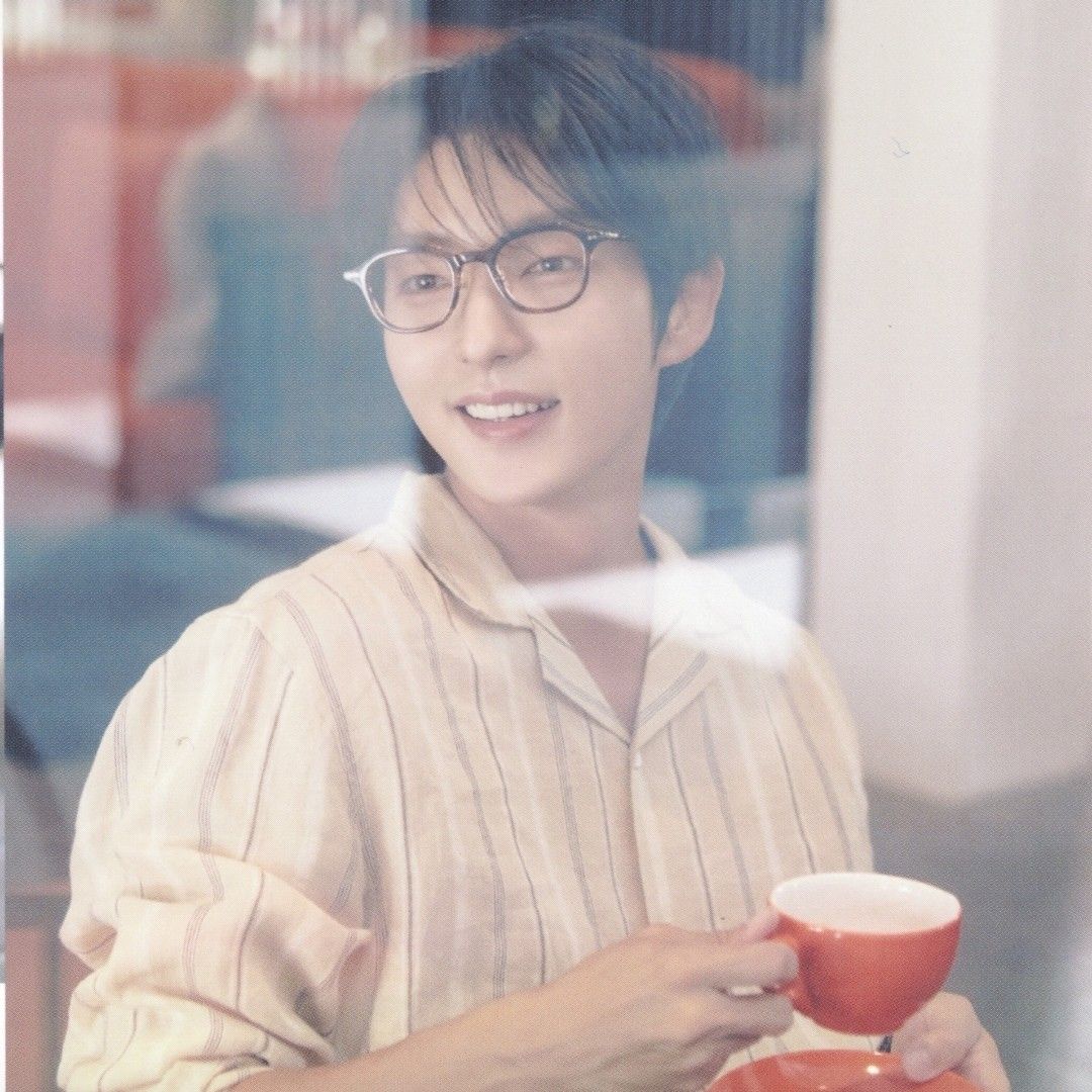Behind-the-scenes cut of Lee Joongi