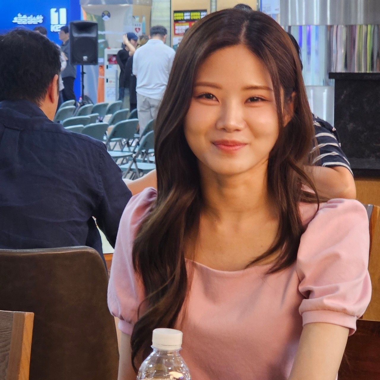 A moment captured by a fan of Bae Ahyeon