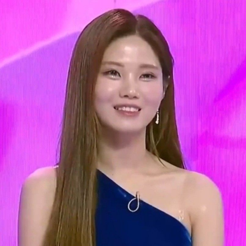 Recent activity shot of Bae Ahyeon