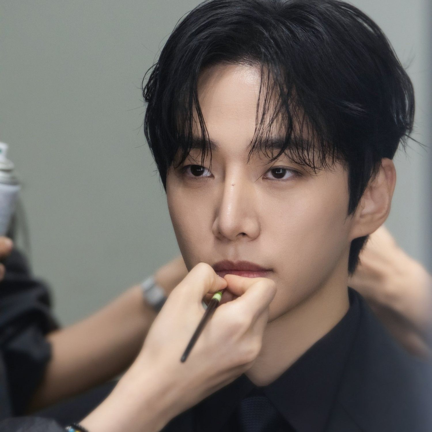 Behind-the-scenes cut of Lee Junho