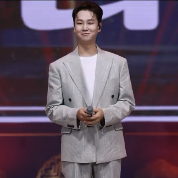 Behind-the-scenes cut of Song Minjun