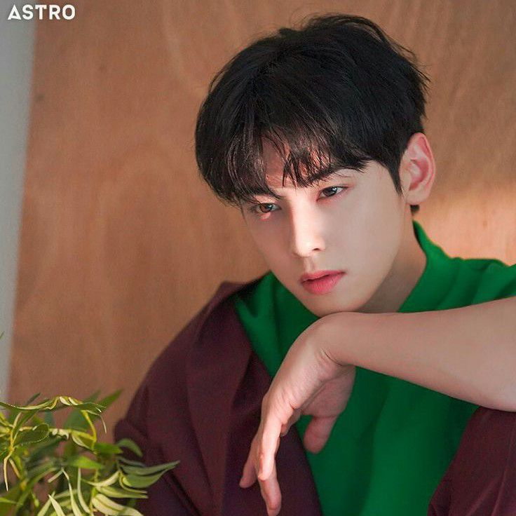 Latest photo of Cha Eunwoo