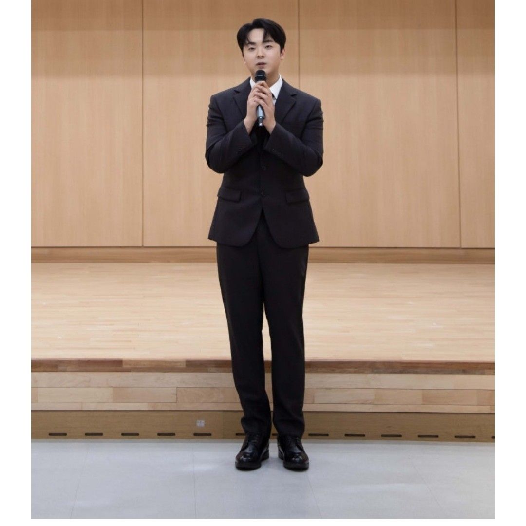 Behind-the-scenes cut of Park Minsu