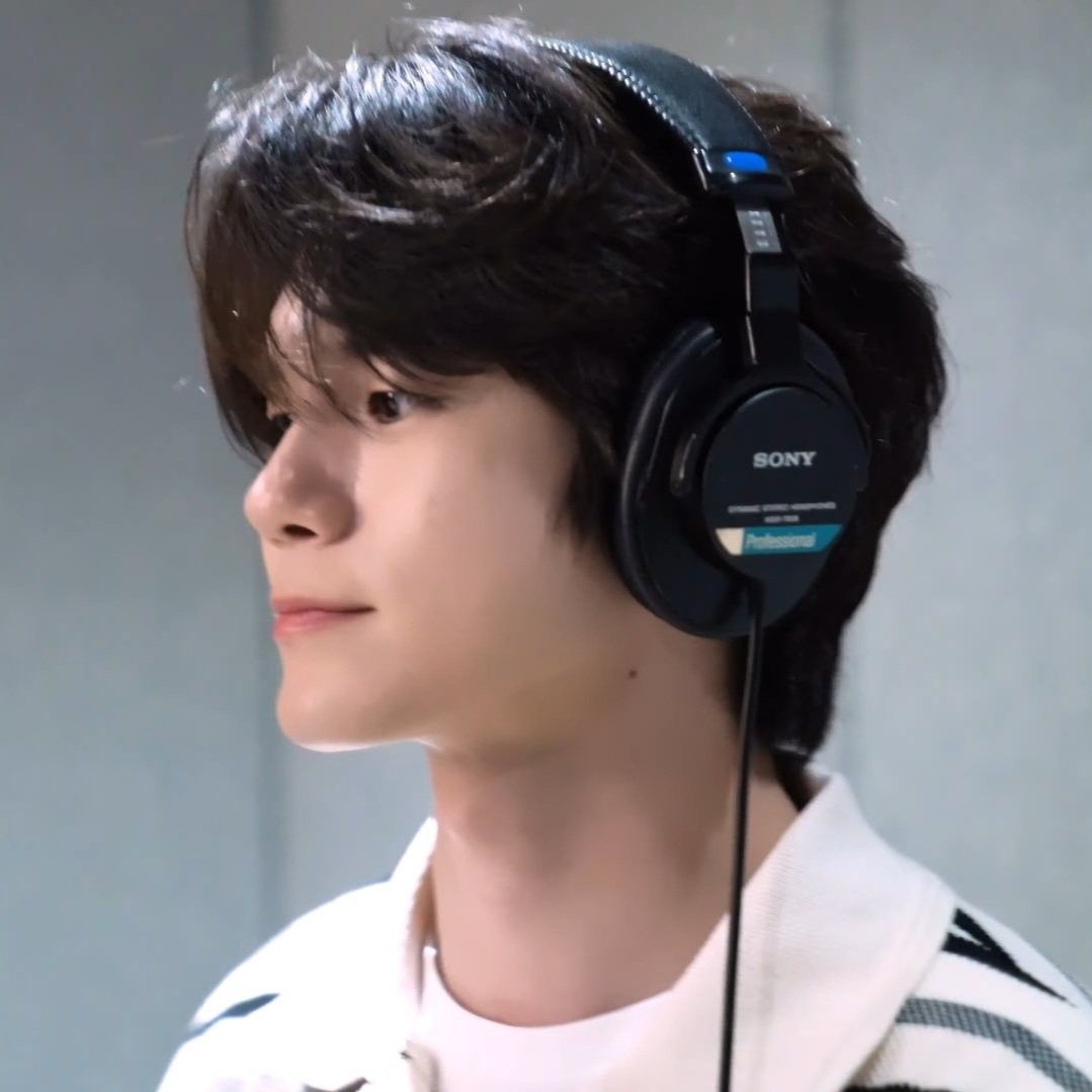 Recent activity shot of Ong Seongwu