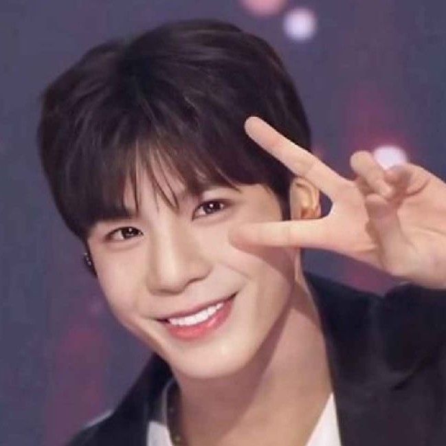 A moment captured by a fan of Jeong Dongwon