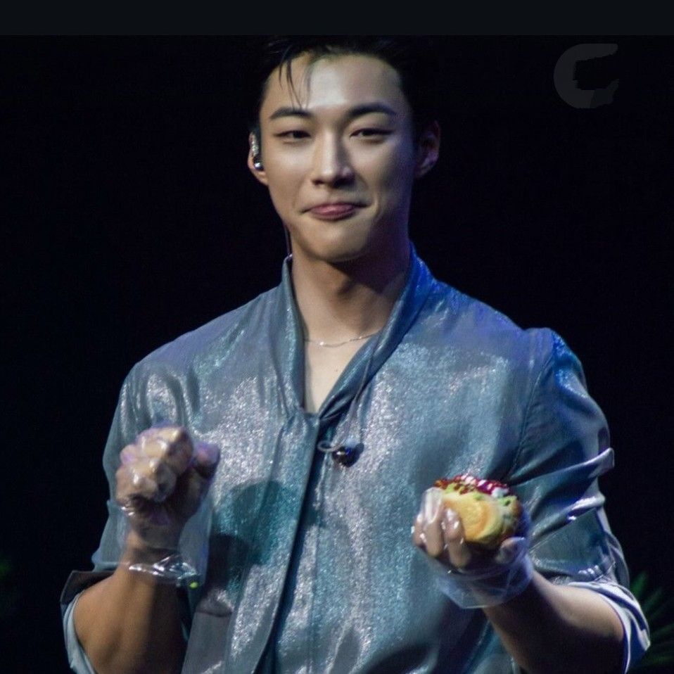 Behind-the-scenes cut of Woo Dohwan
