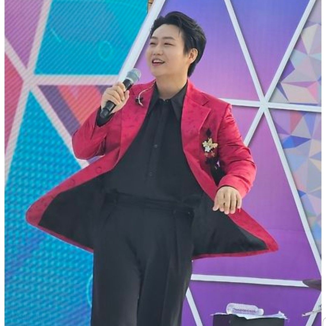 A moment captured by a fan of Min Soohyun