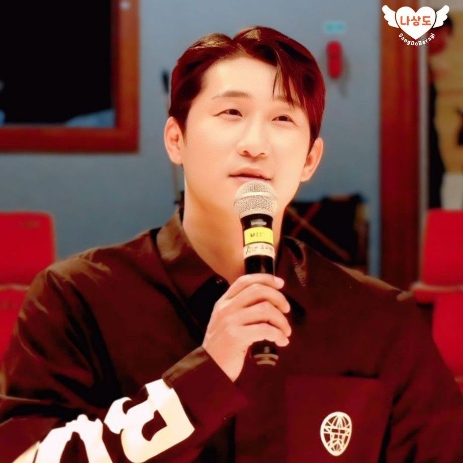 A moment captured by a fan of Na Sangdo