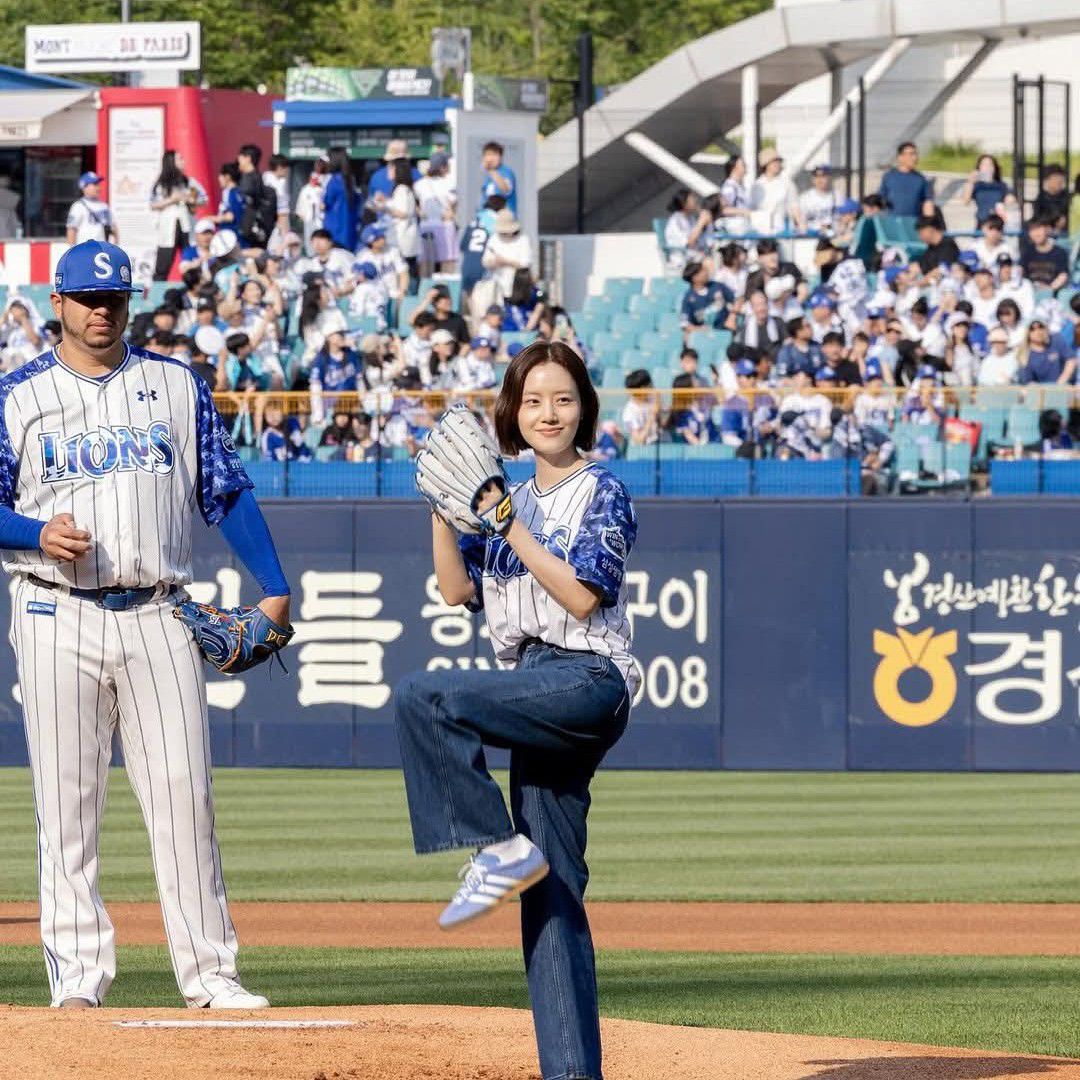 Behind-the-scenes cut of Moon Chaewon
