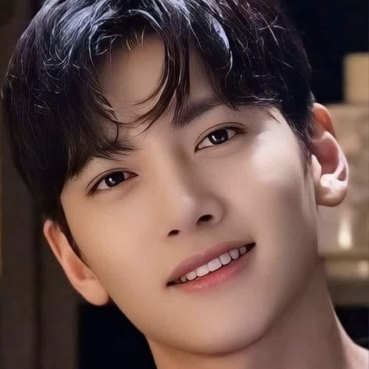Behind-the-scenes cut of Ji Changwook