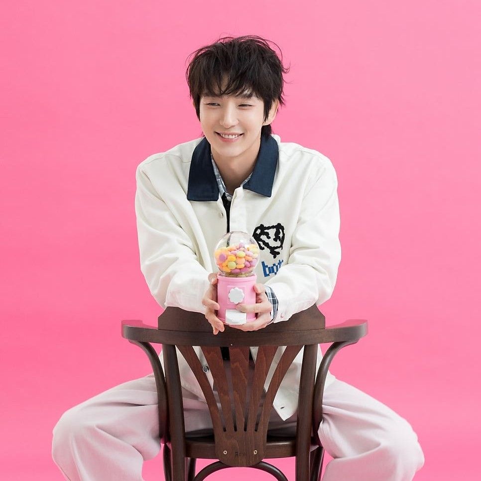 Recent activity shot of Lee Joongi