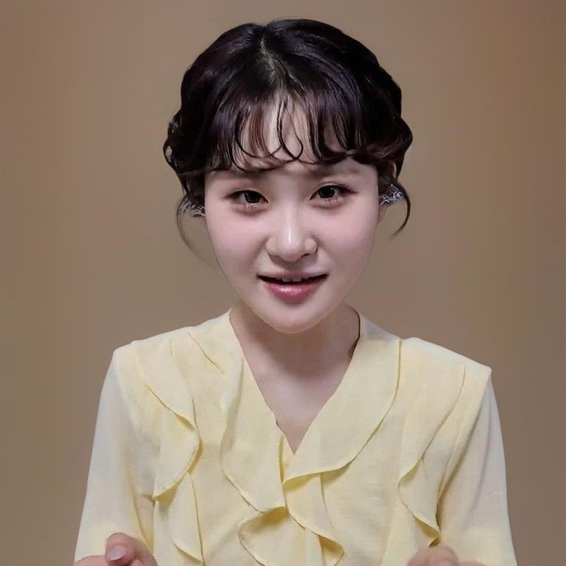김다현의 비하인드 컷