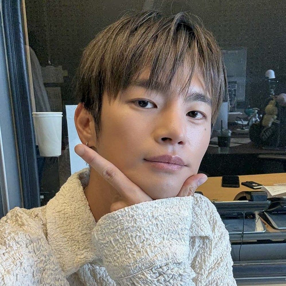 A moment captured by a fan of Seo Inguk