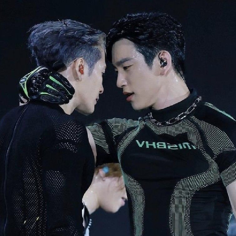 Recent activity shot of Park Jinyoung
