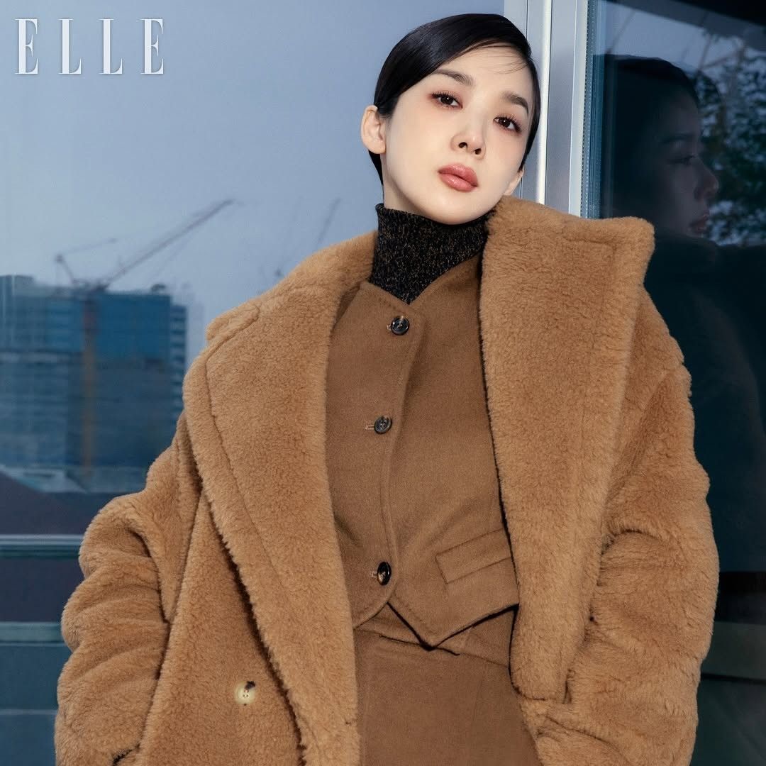 Behind-the-scenes cut of Lee Chungah