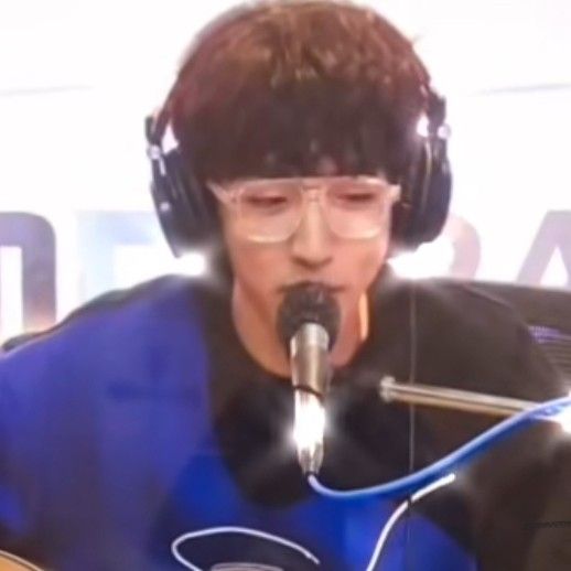 粉絲拍下的李承允瞬間