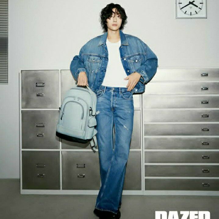 Behind-the-scenes cut of Lee Jongwon