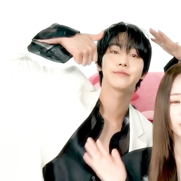 Cuplikan di balik layar dari Ahn Hyoseop