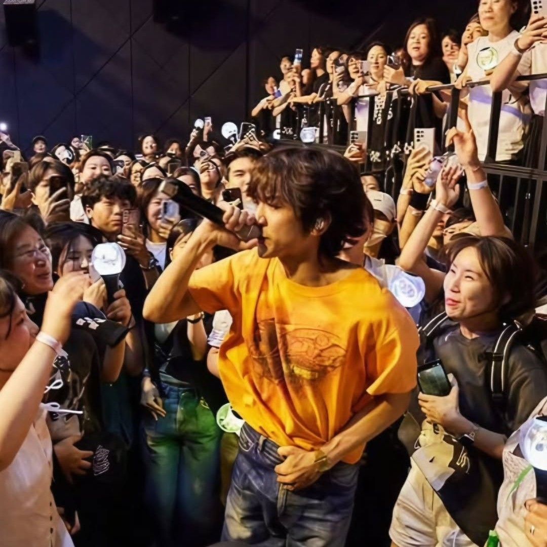 Recent activity shot of Lee Seungyoon